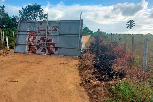 Foto: Fazenda é alvo de invasões com extrema violência. Divulgação
